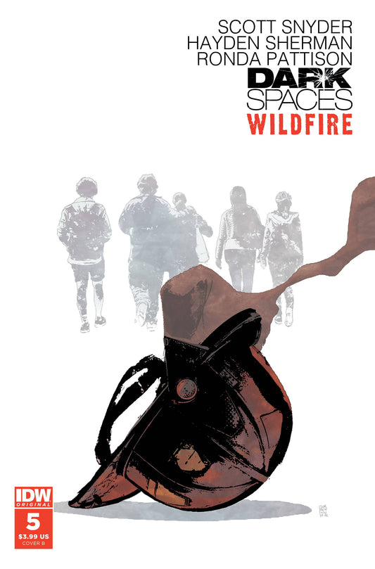 Dark Spaces Wildfire #5B Sorrentino Variant (MR)