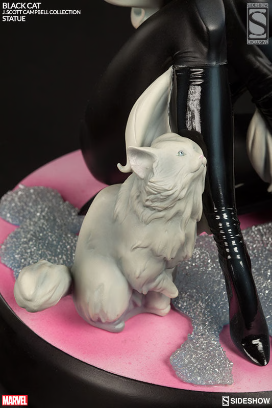 Black Cat - Polystone Statue - Sideshow Collectibles LIMITED EDITION: 1750