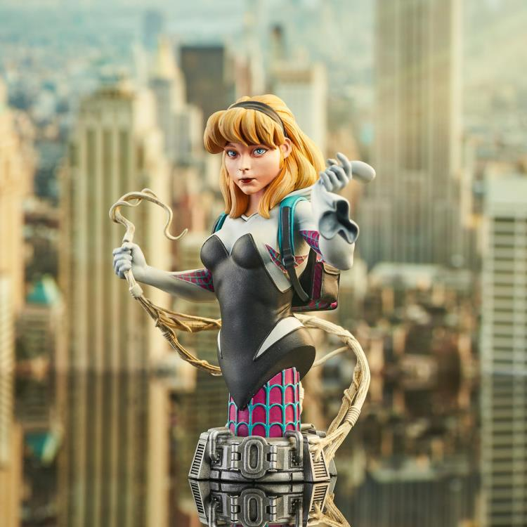 Diamond Select Toys - Marvel Comics Ghost Spider 1/7 Scale Limited Edition Bust